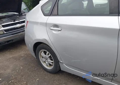 2011 Toyota Prius Three z USA, uszkodzony, nr VIN JTDKN3DU0B1436014